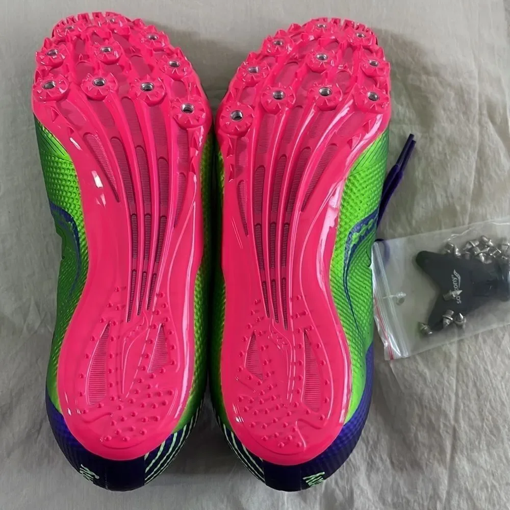 SAUCONY SHOWDOWN 4 RACING SHOES.  COLORS ARE GREEN/PURPLE PINK.  NEW IN …